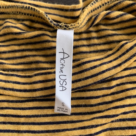 Yellow Tee Crop Top - Picture 3 of 3